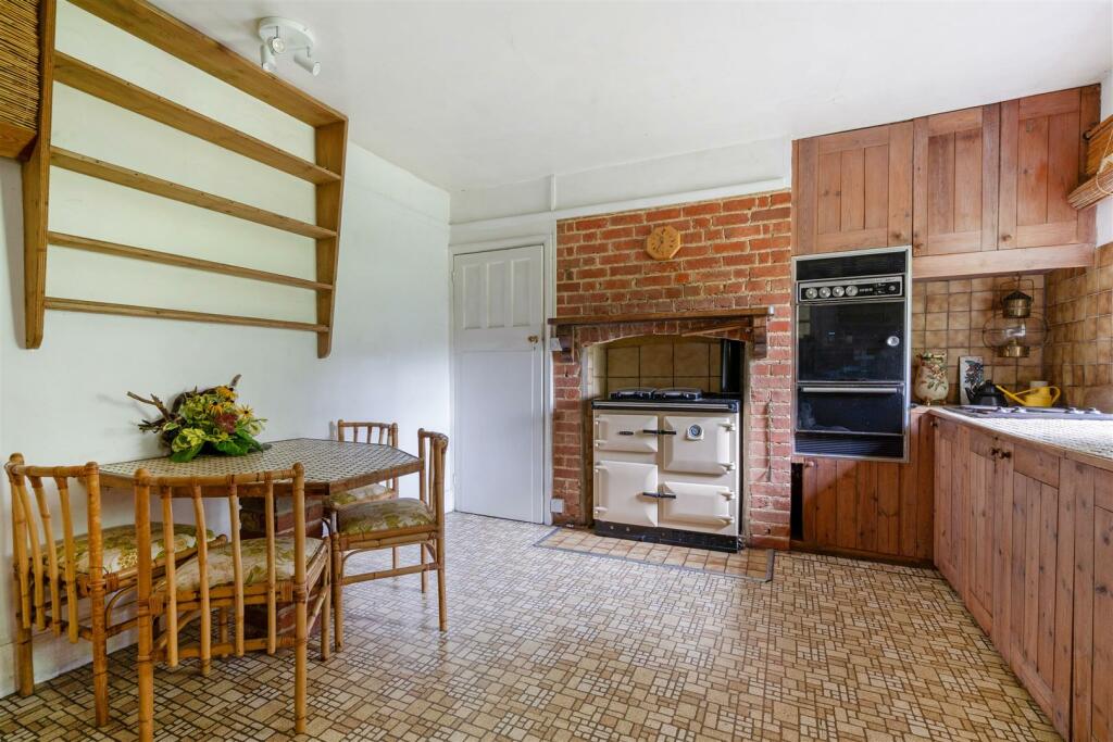 Kitchen / Breakfast Room