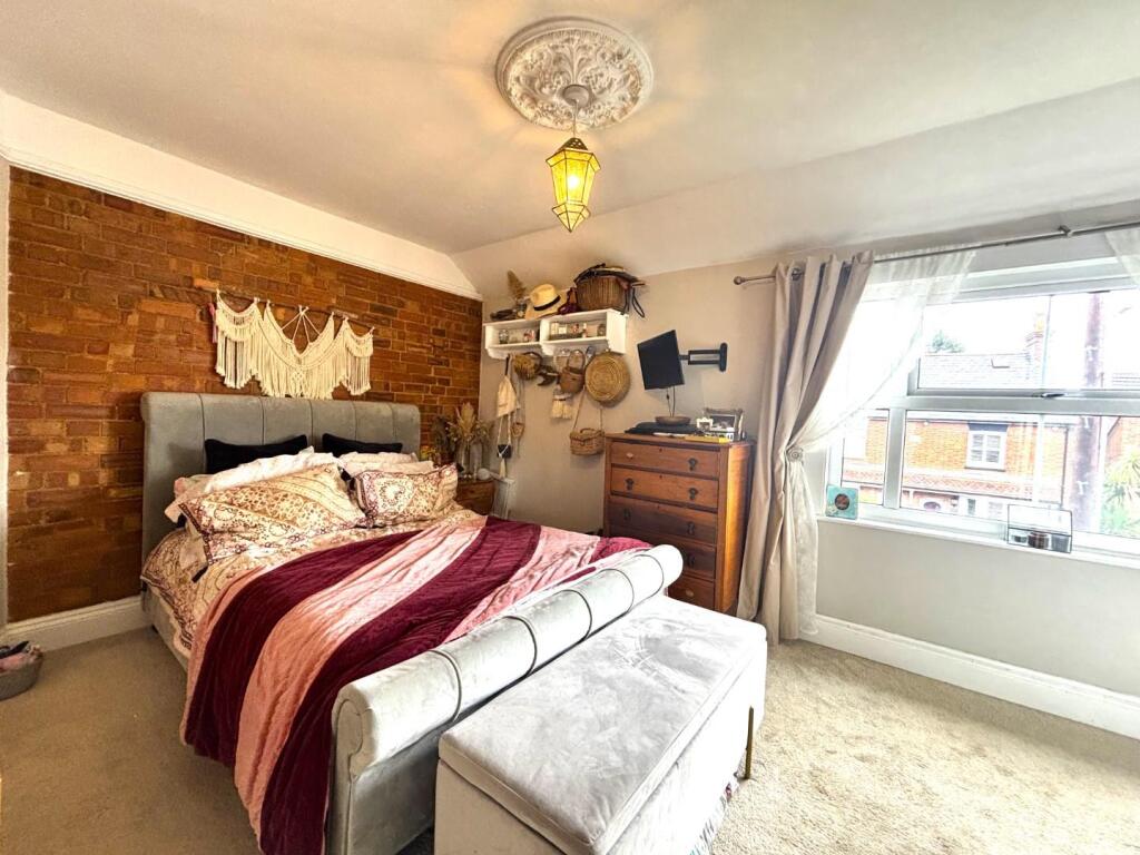 Bedroom 1.jpeg