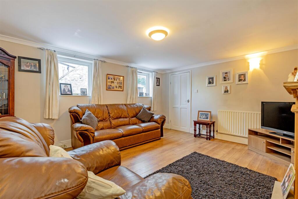 Reception Room-2.jpg