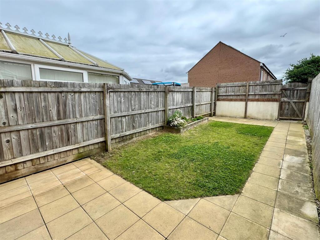 13 Cavendish Crescent Garden