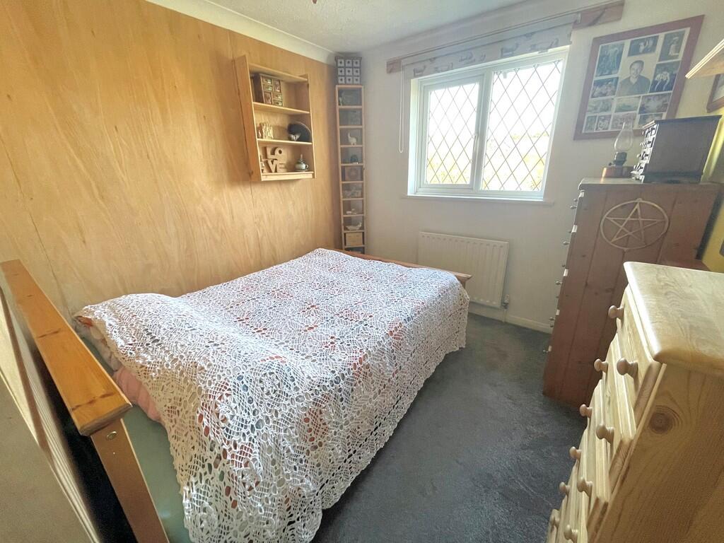 19 Biscay Close B...