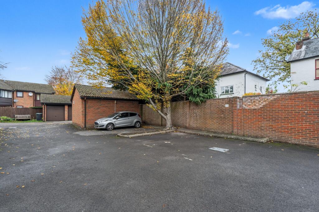 12 Bernard Court, Vale Road, Camberley GU15 3AY