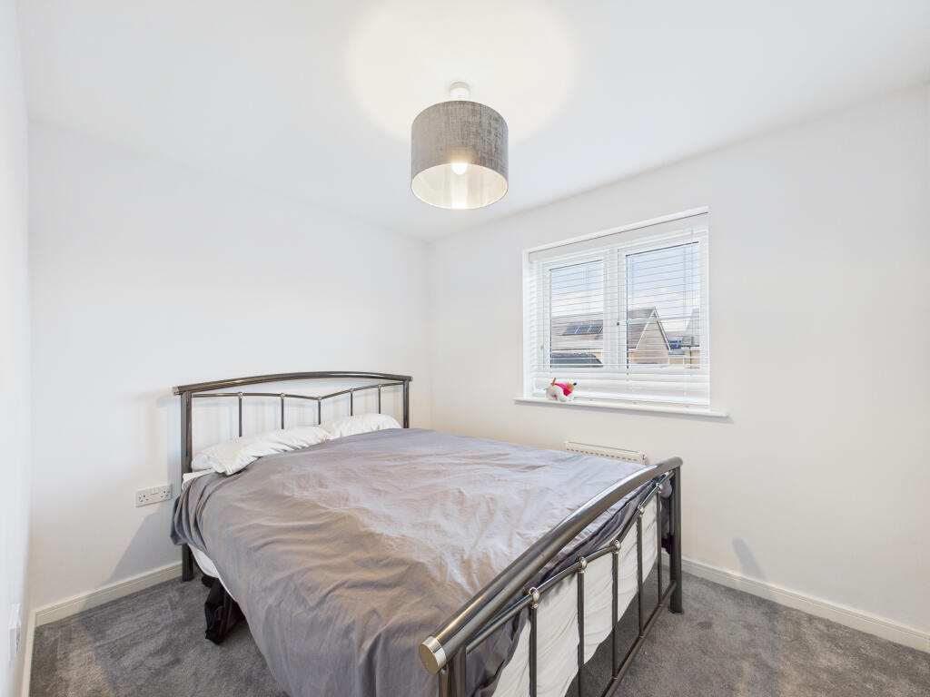 CAM01354G0-PR0628-STILL016