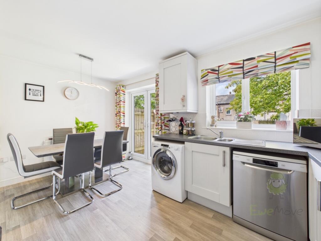 Lrg_CAM05477G0-PR0005-STILL022