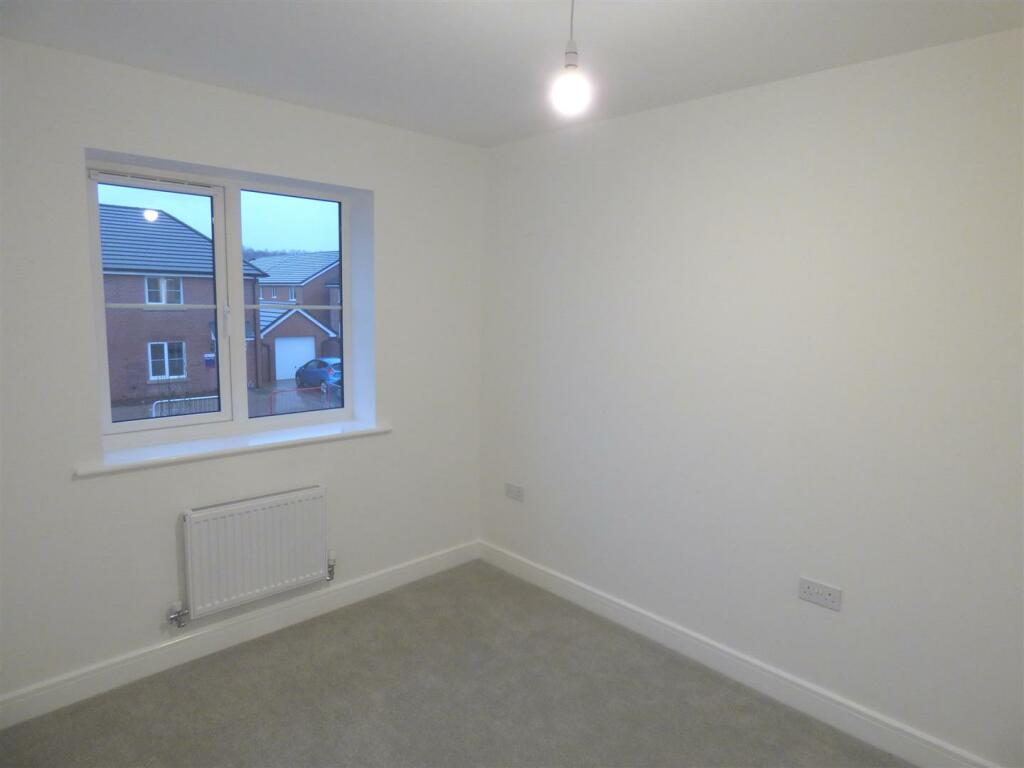Bedroom 2.JPG