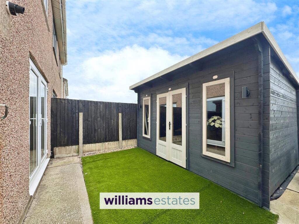 Rear Garden &amp; Summerhouse