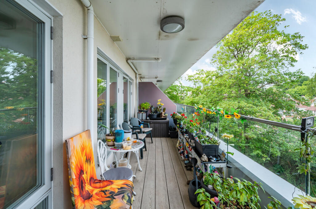 1295316-17-682de9...