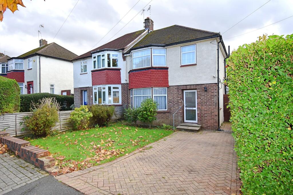 Linthorpe Road, Cockfosters, Barnet, Hertfordshire. EN4 9BY