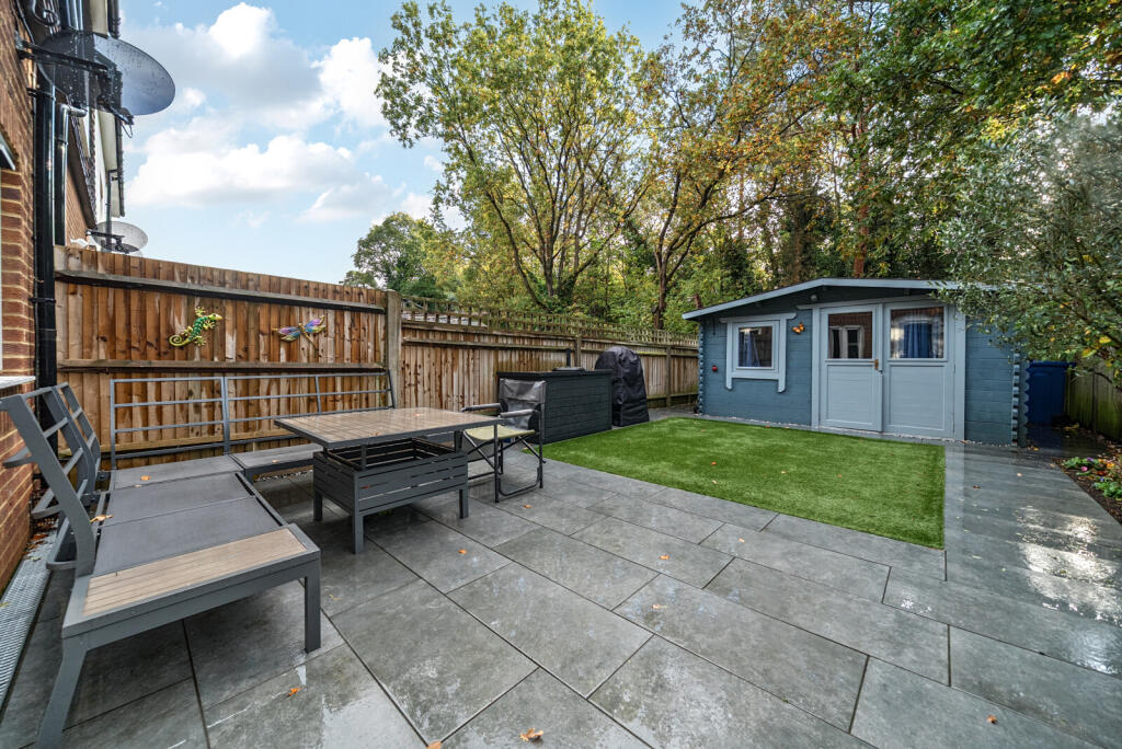 1369232-5-68f6505...