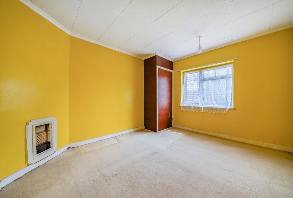 1330820-4-68879cd...