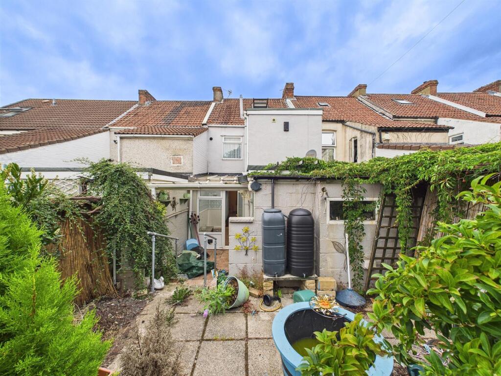 10 - Maldowers Lane.jpg