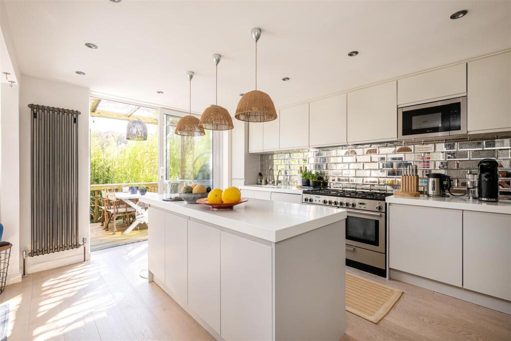 Kitchen 1
