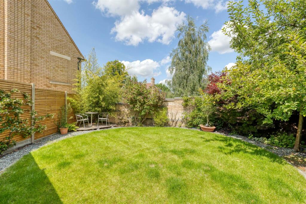 West Facing Garden
