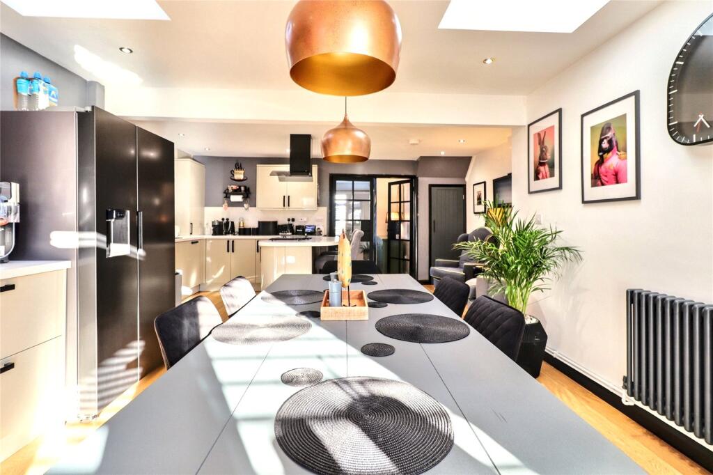 Kitchen/Dining