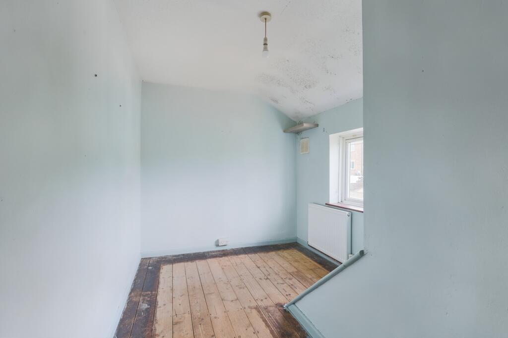 35 Queens Drive, Stroud, Gloucestershire, GL5 4NB