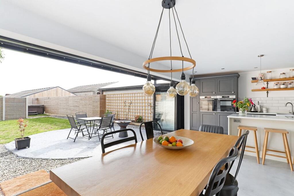Kitchen / Dining
