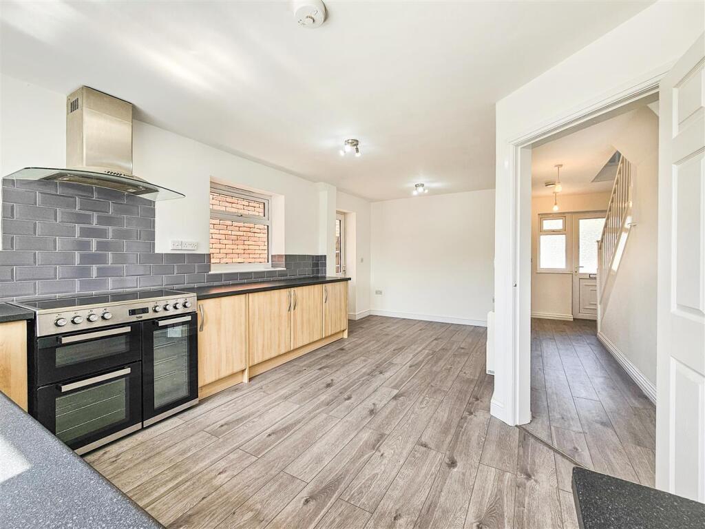 Burton Road, Midway (13).jpg