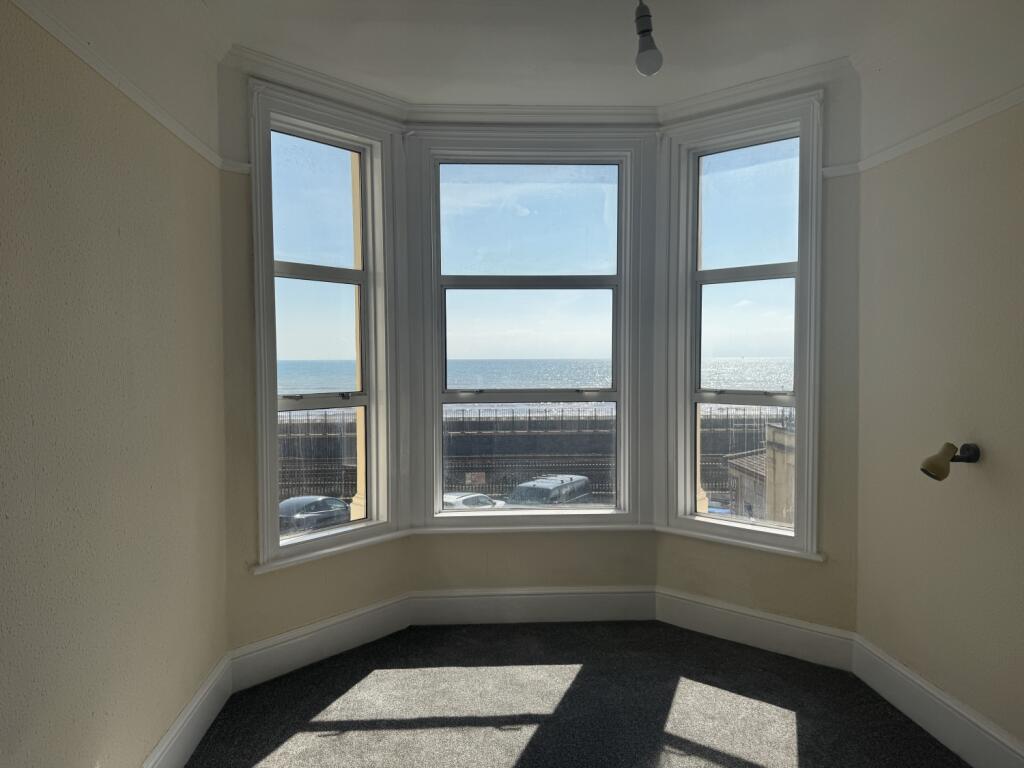 Flat 3 South Cliff House -bedroom1