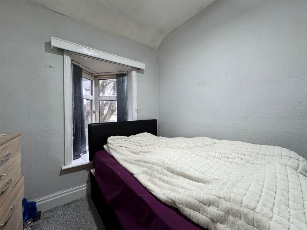 Bedroom 3.jpg