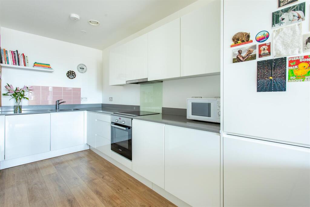 Kingsland High Street-15.jpg