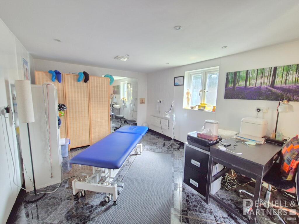 studio / office 