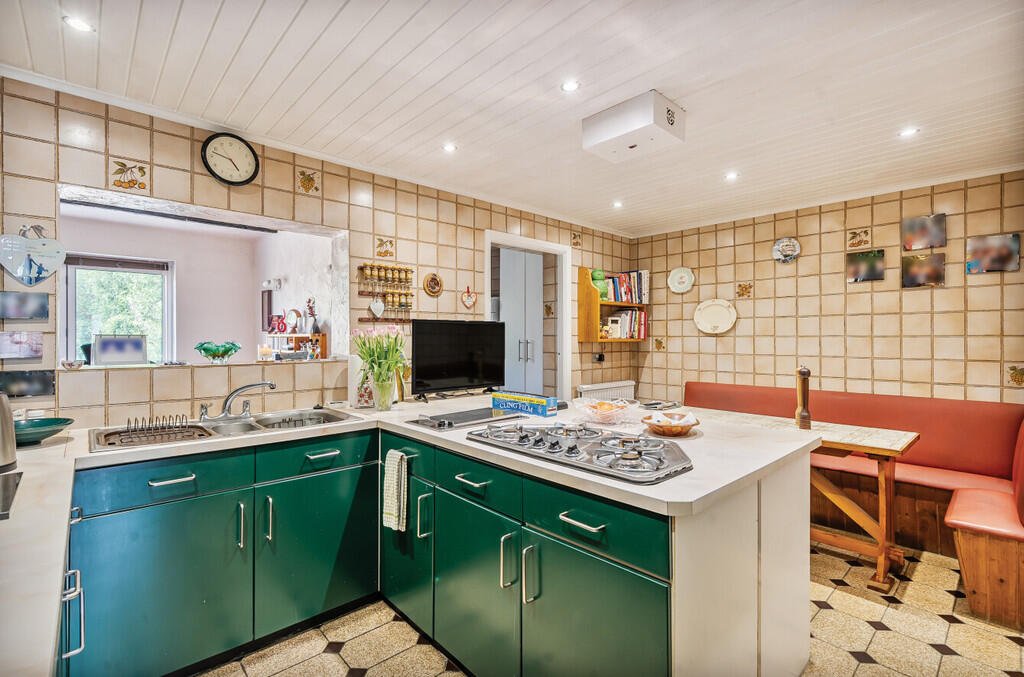 1293689-18-682cc0...