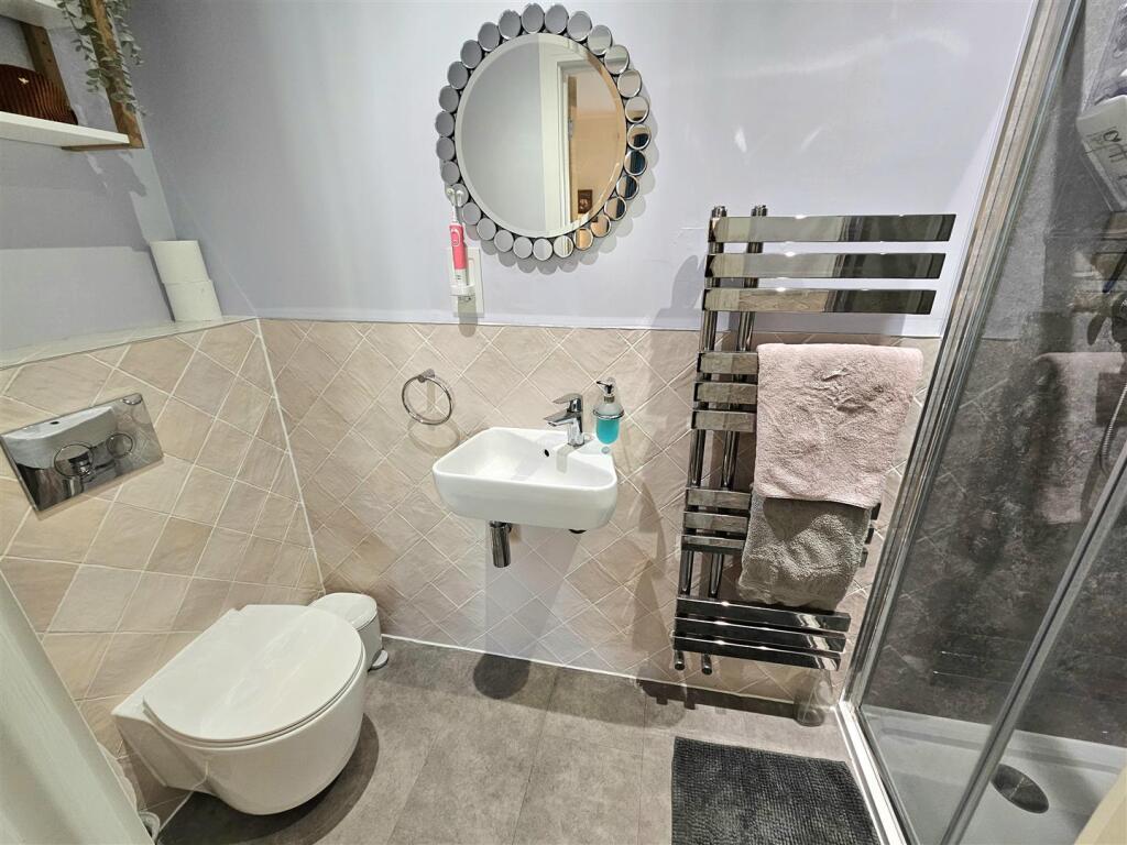 En Suite.jpg