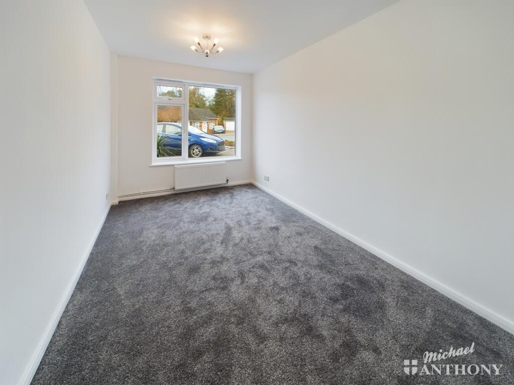 CAM02773G0-PR0237-STILL003