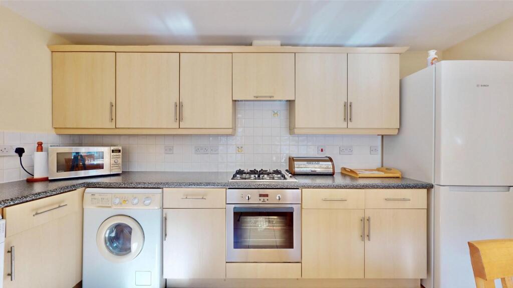 Flat-20-Nacton-Court-Hevingham-Drive-Chadwell-Heat