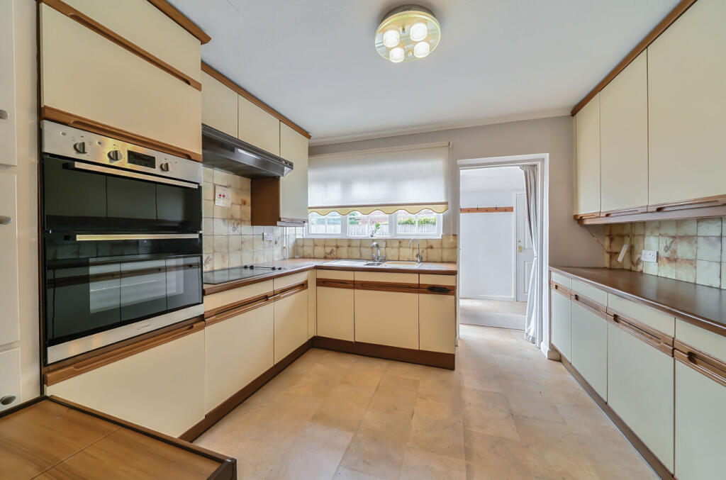 1300627-4-6836f11...