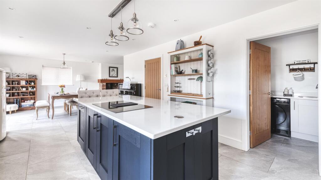 Stunning Living Kitchen/Dining Room/Snug