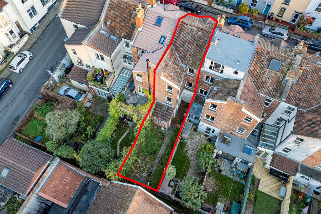 24 Somerset Terrace, Windmill Hill, Bristol BS3 4L
