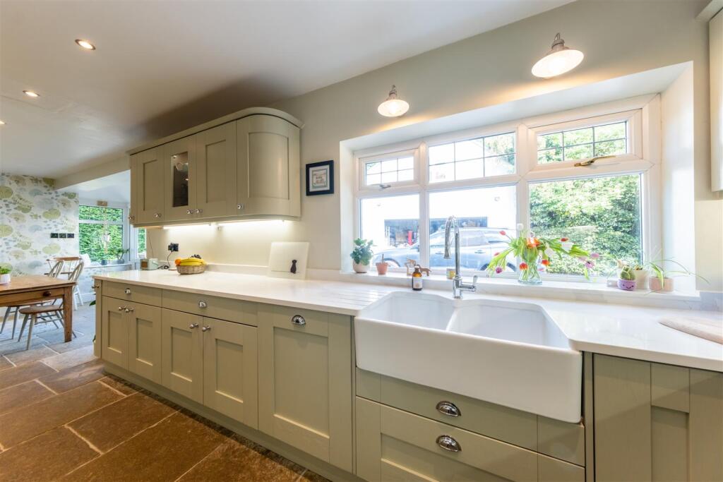 172 Swanlow Lane-006.jpg