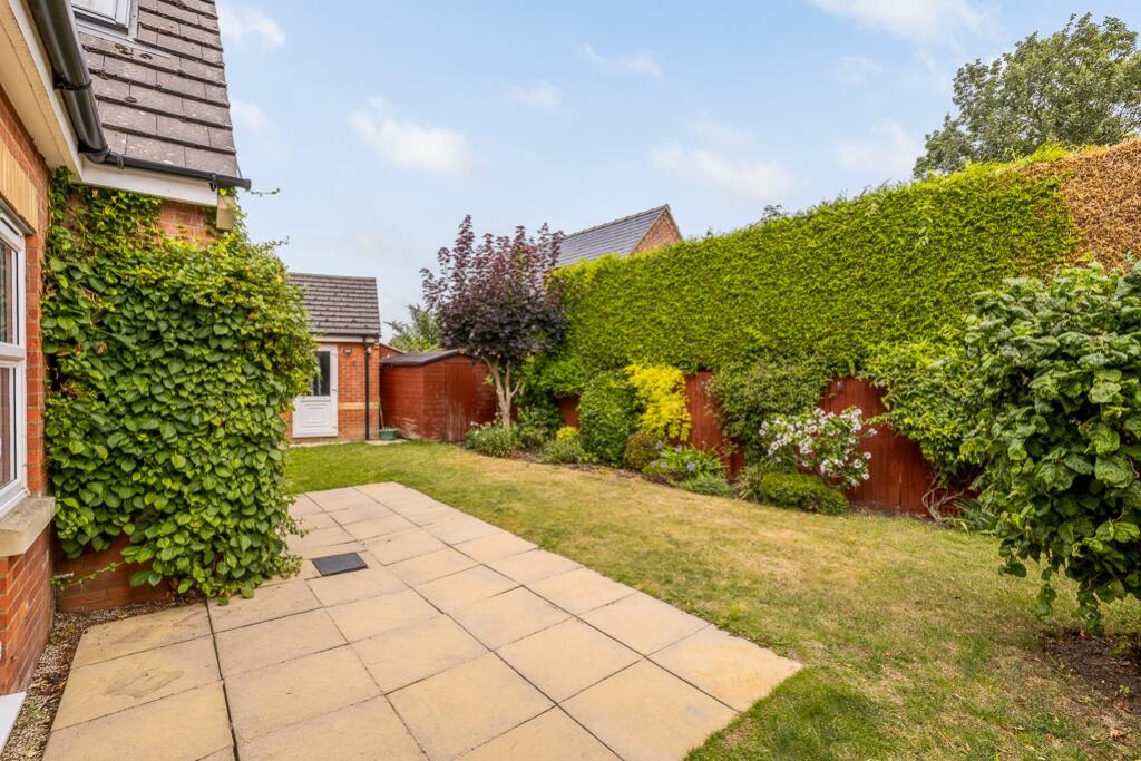 2 Sandstone Gardens (Spalding)-12