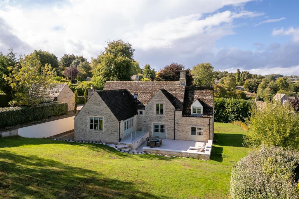 108 - Highfield House - GL54 4AA - Web.jpg