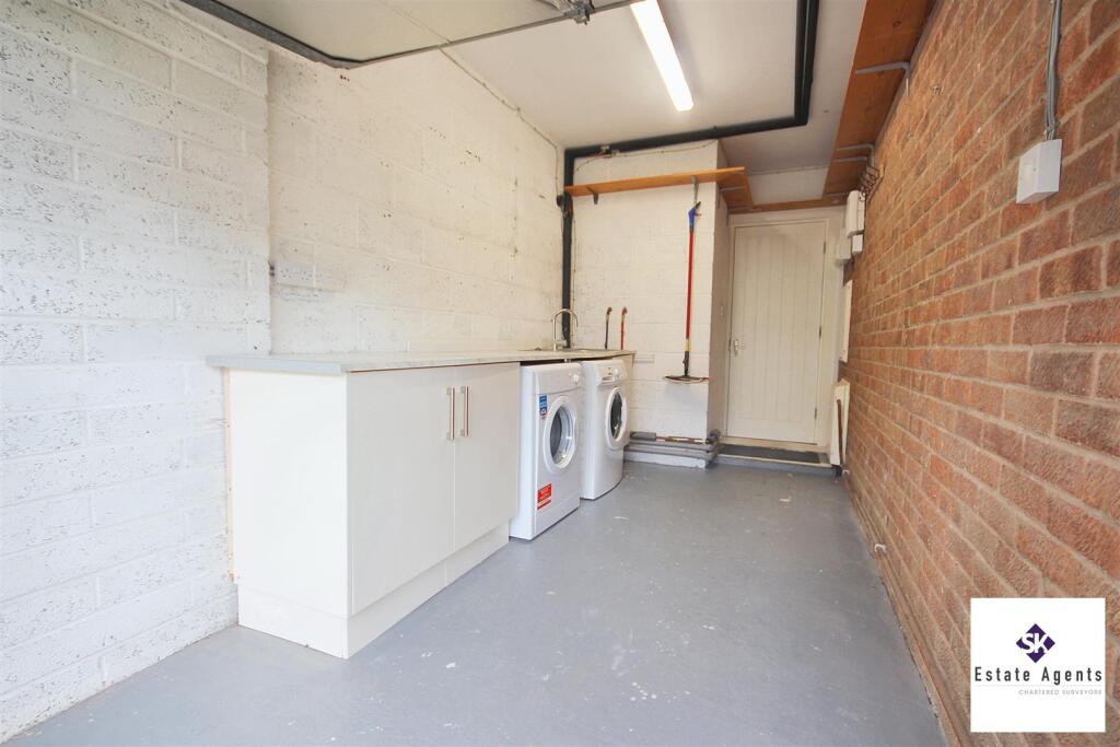 Garage / Utility