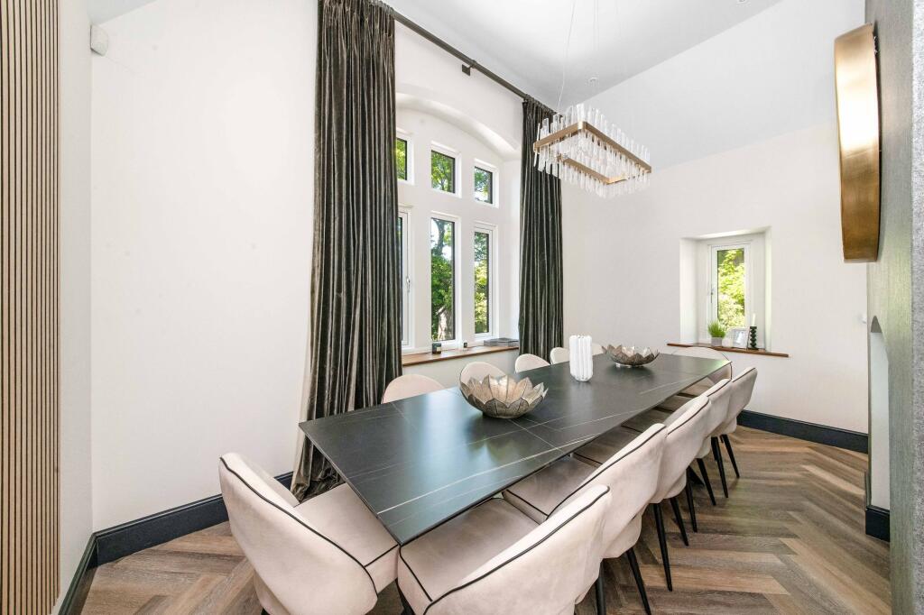 LIVING DINING KITCHEN