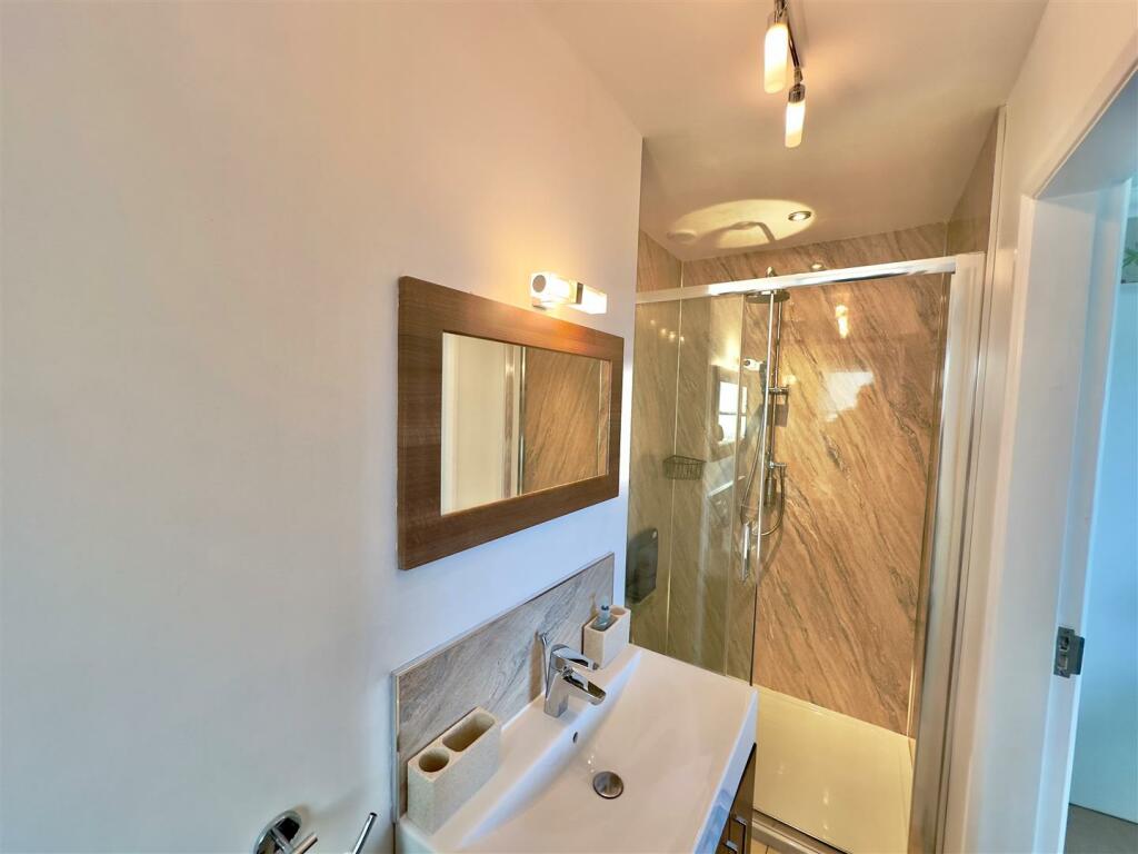 Ensuite Shower Room.jpg