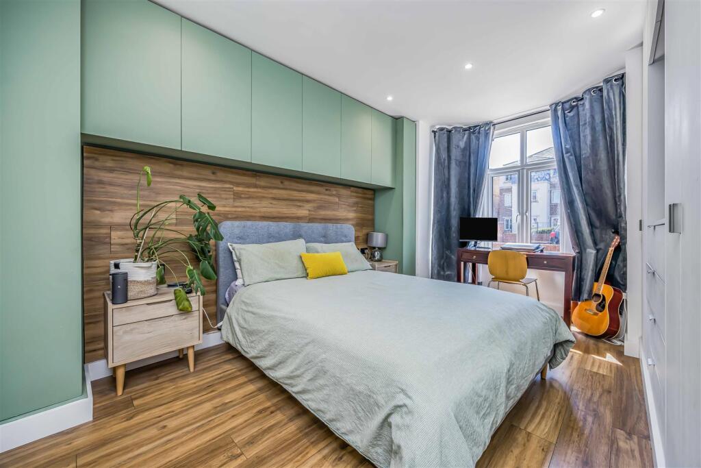 Lower Flat, 215 Milton Road, Southsea-Small-Portic