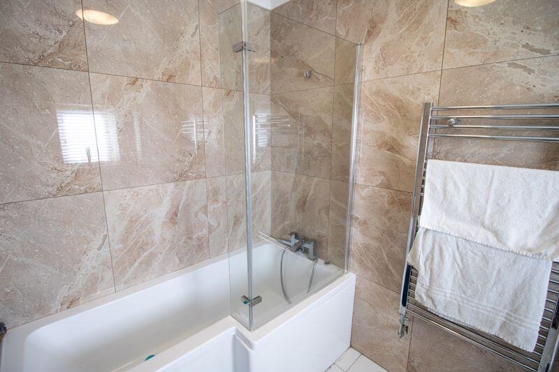 En-suite to Bedroom 2