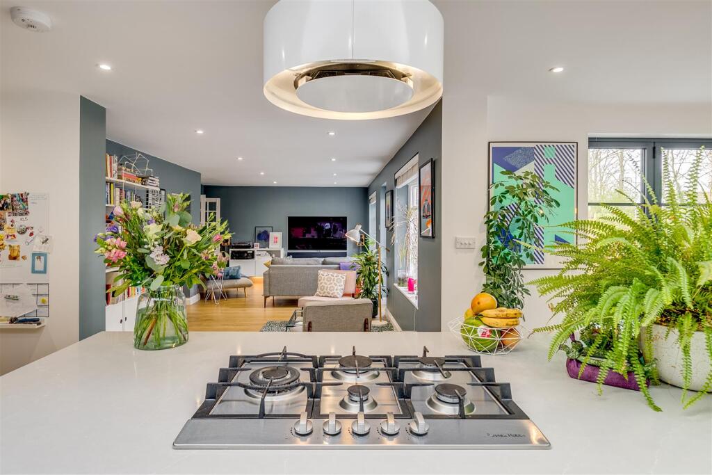 Eastholm Green 9-5.jpg