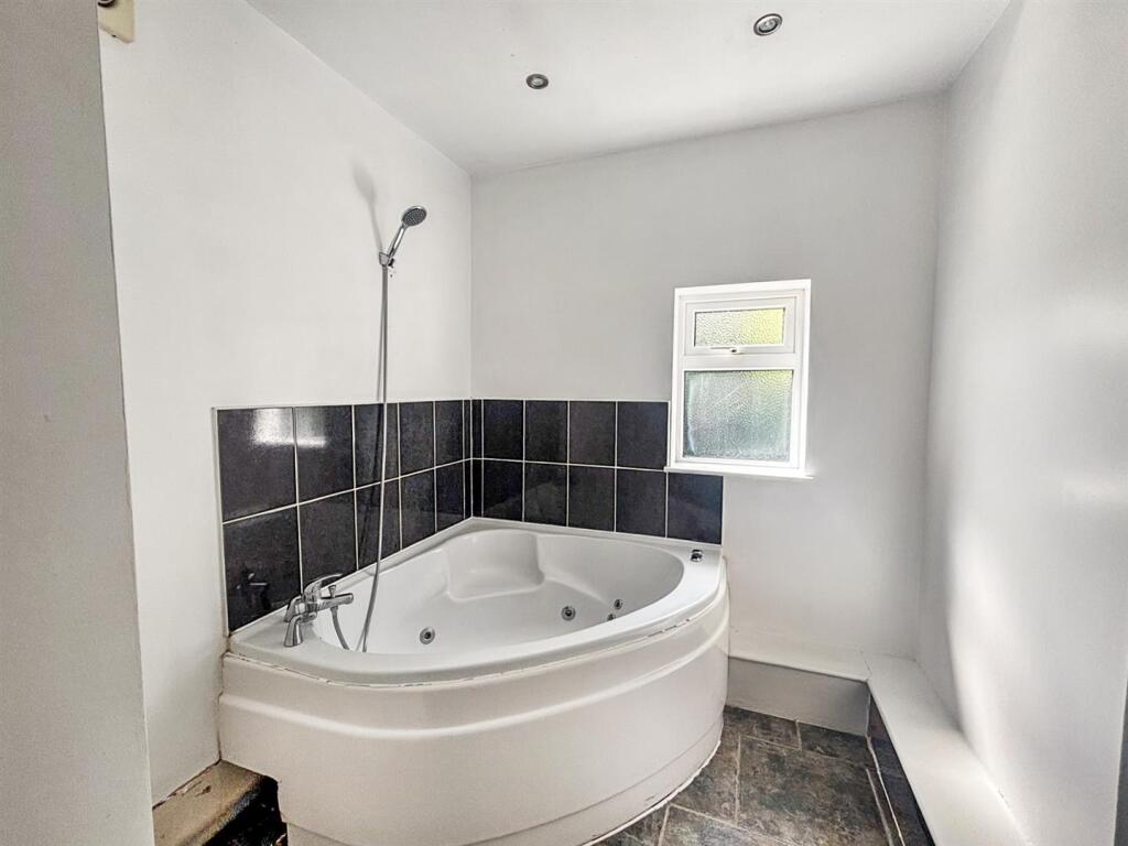 Additional Photograph