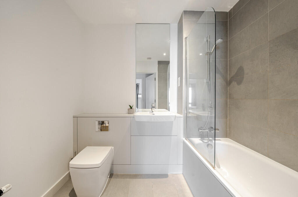 1293777-18-68272f...