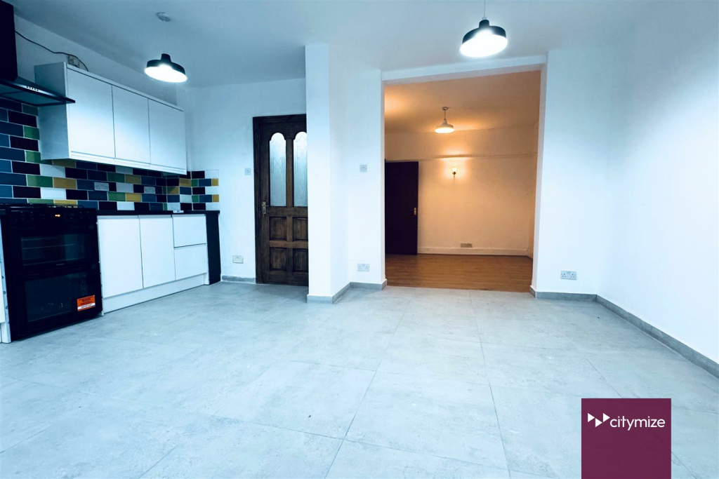 Kitchen &amp; Dinning