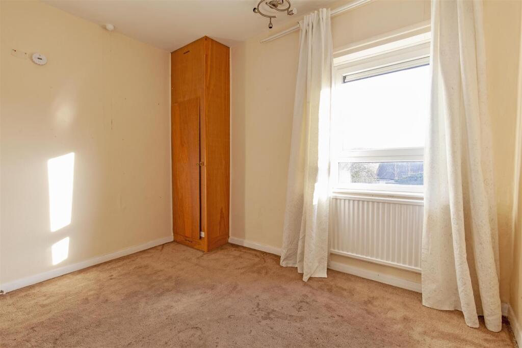 Bedroom 2-2.jpg