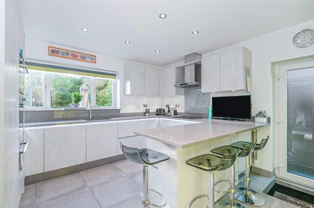 Heathfield -32.jpg
