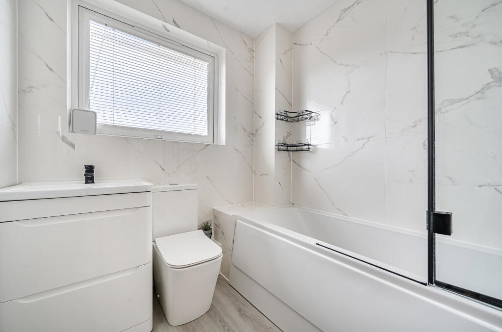 1353739-2-68c4220...