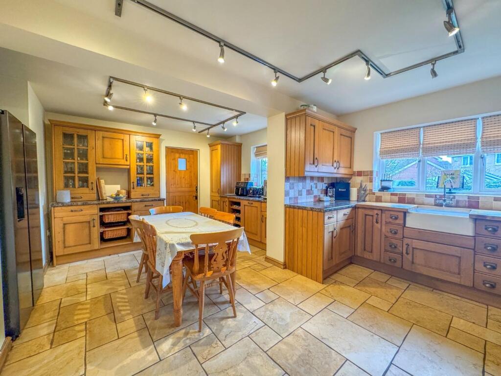 Chichester Close - Image-40.jpg