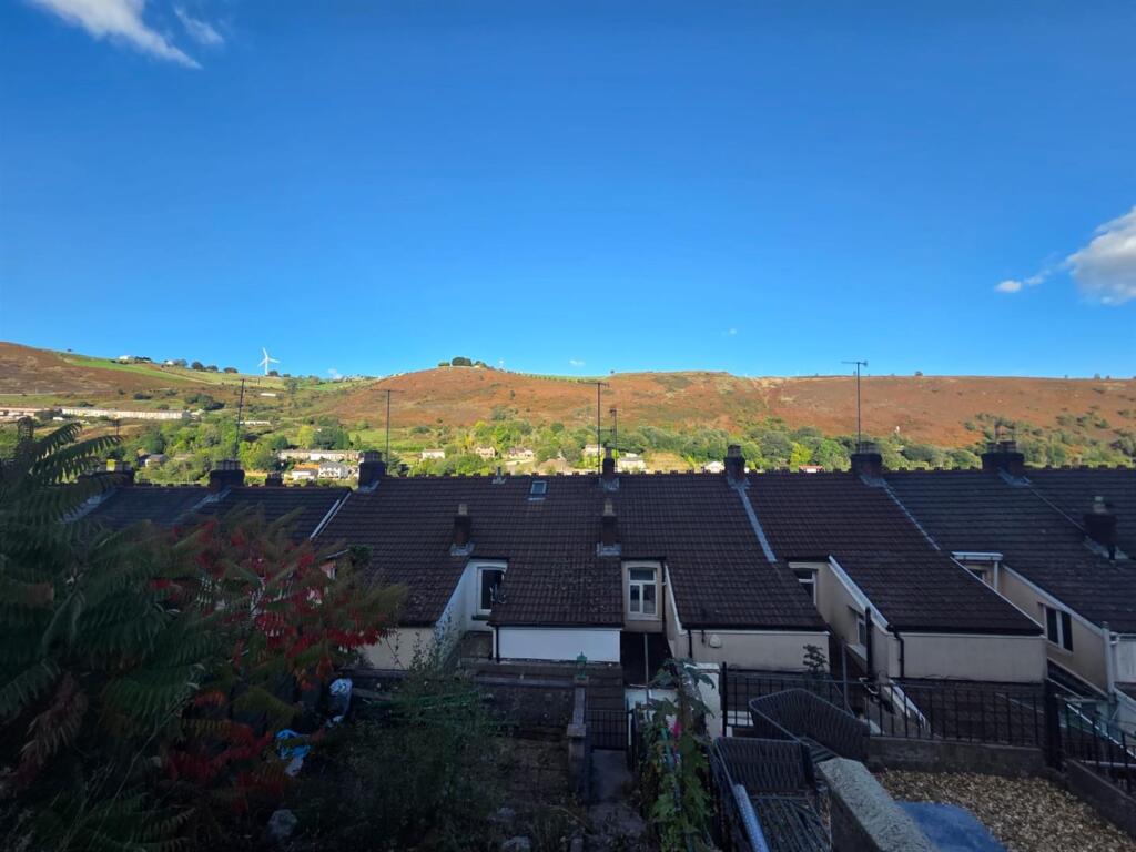 WhatsApp Image 2025-09-26 at 11.46.58 (1).jpeg