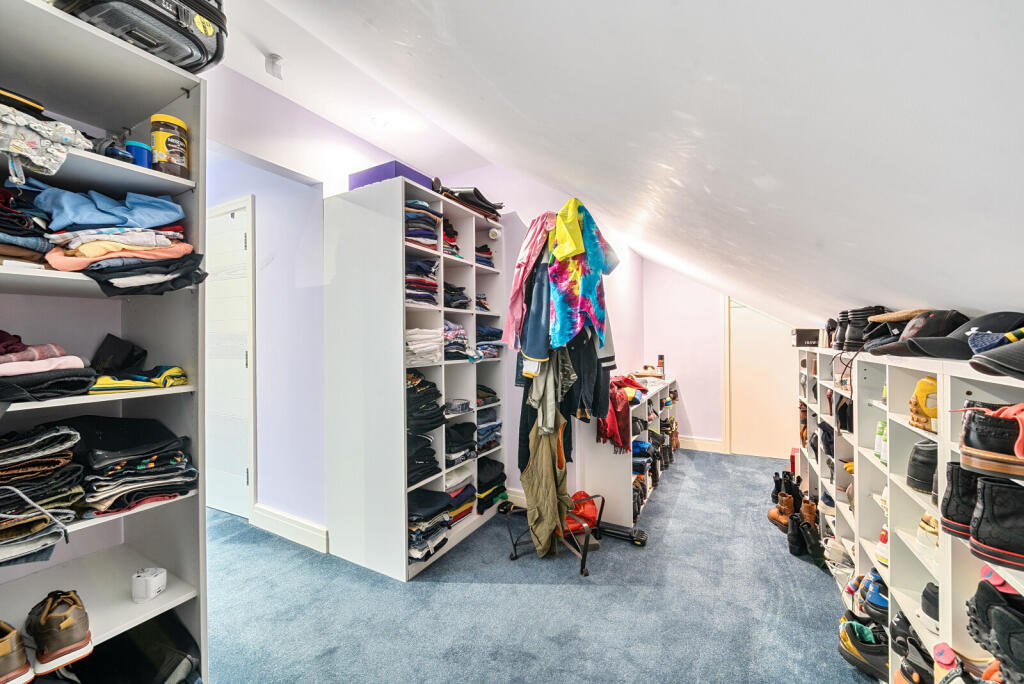 1347579-5-68bebea...